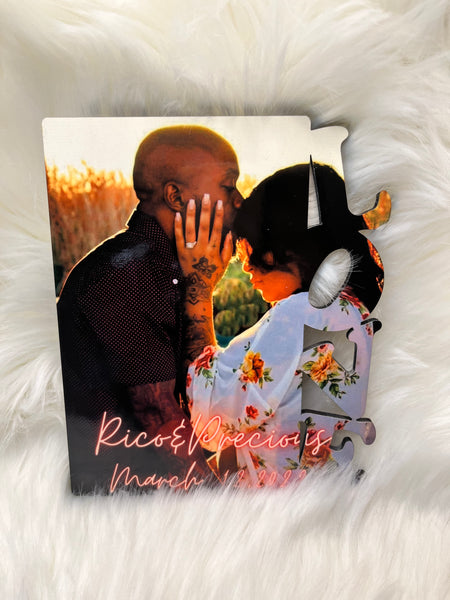 LOVE Frame